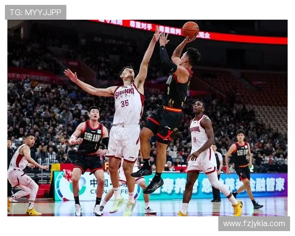 CBA辽宁队对阵深圳队精彩比赛视频回顾与分析,尽享篮球盛宴
